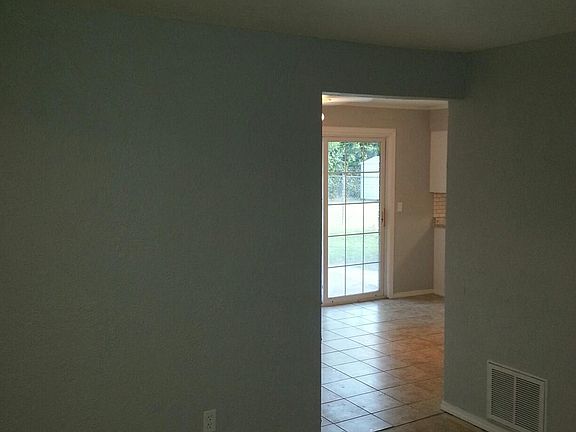 4th image of 4216 Corbett Dr