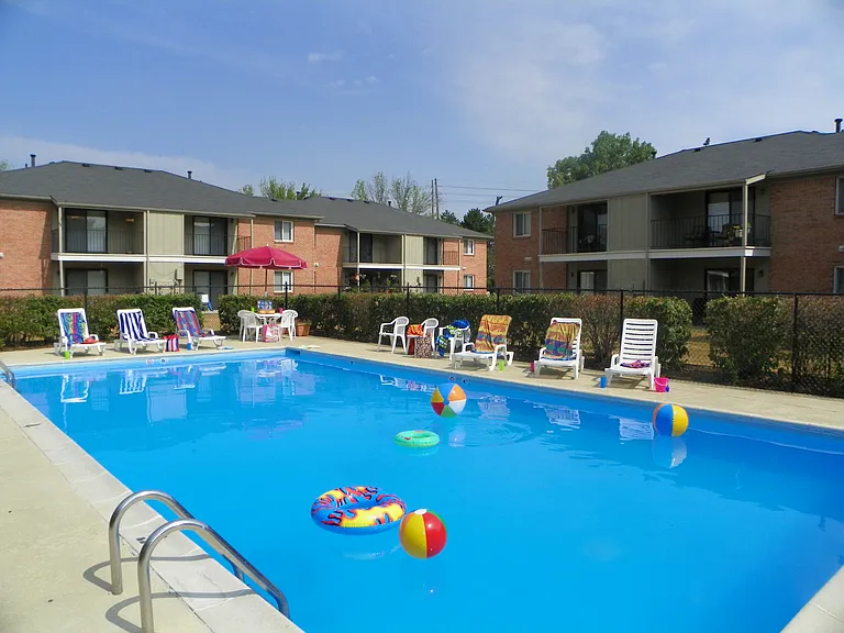 Ivy Knoll Apartments — Photo 55
