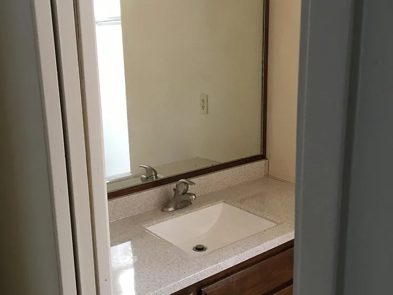 1165 N Tracy Ave — Photo 17
