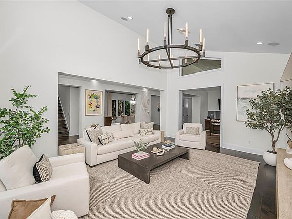 3rd image of 1710 BRIGHTWATERS BOULEVARD NE