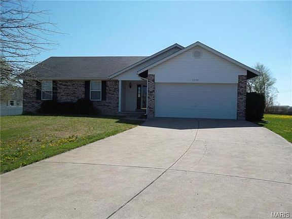2nd image of 1230 White Oak Ct