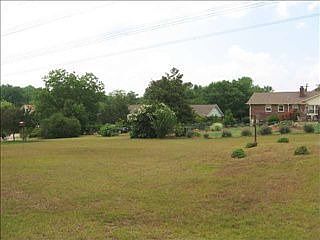 3rd image of 5 Holgate Dr
