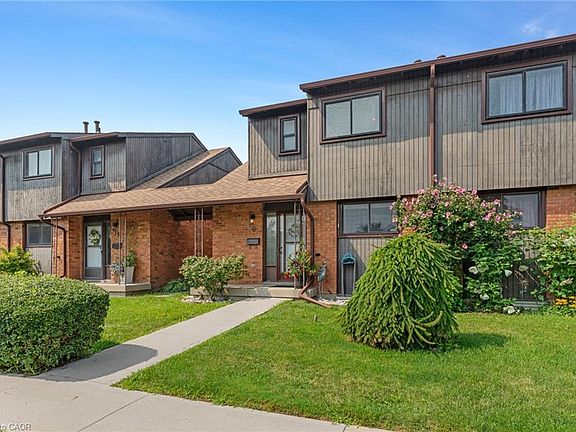 3rd image of 49 Peel St E #20