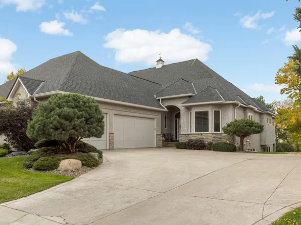 124 Stonebridge Rd, Mendota Heights, MN 55118
