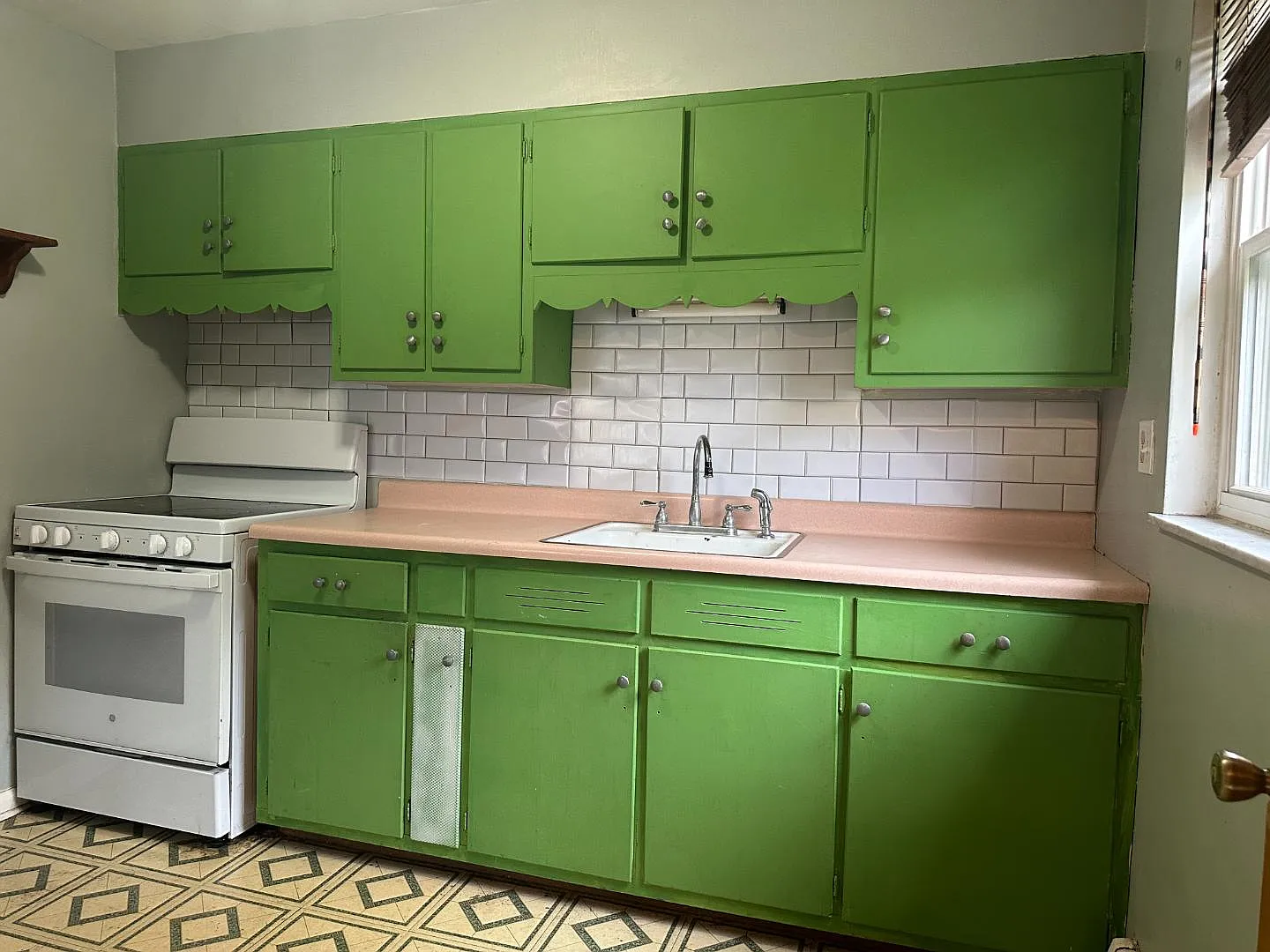 529 High Street - Apt 4 — Photo 3