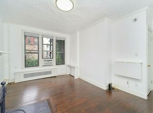 102 Greenwich Ave APT 6, New York, NY 10011