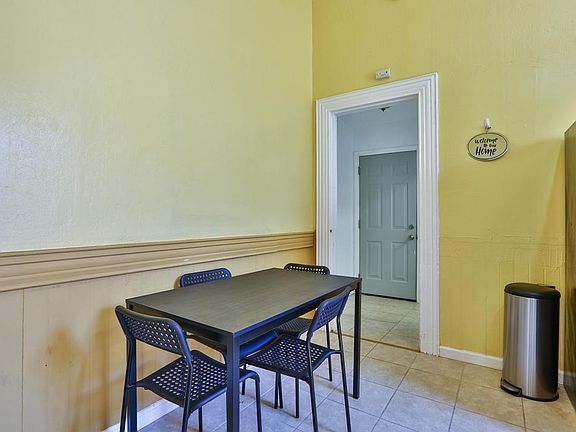 3rd image of 428 N 2nd St #D