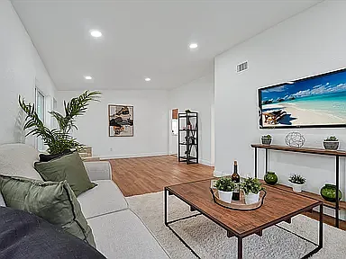 1711 White Ave — Photo 4