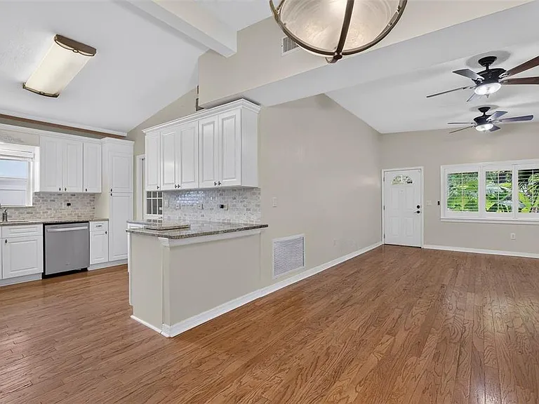12496 136th Ln — Photo 3
