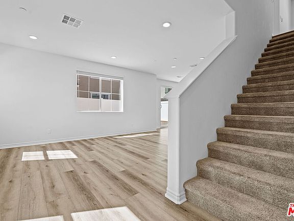 4th image of 5739 Westmont Rd