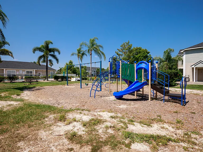 Pemberly Palms Apartment Homes — Photo 5