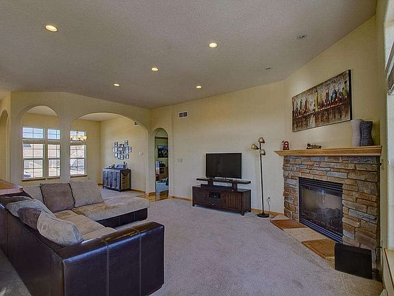 3rd image of 1705 Rockridge Way