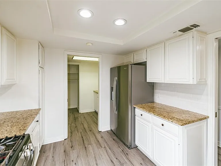 65 Tealwood St — Photo 12