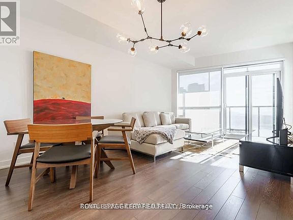 5th image of 30 Ordnance St #1112