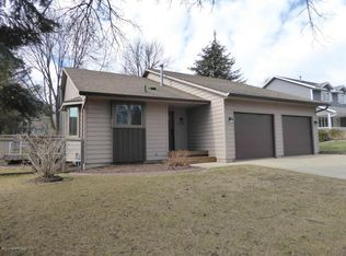 1042 11th Ave NE, Owatonna, MN 55060