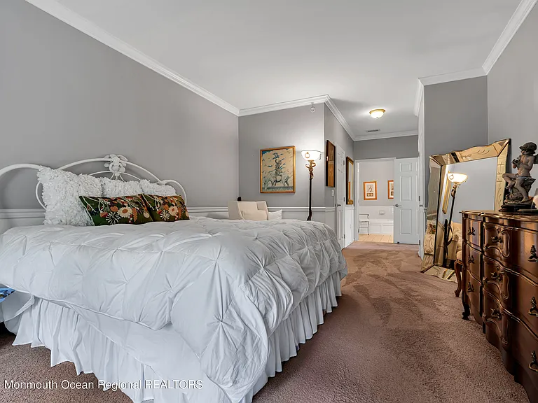 536 Saint Andrews Pl — Photo 15