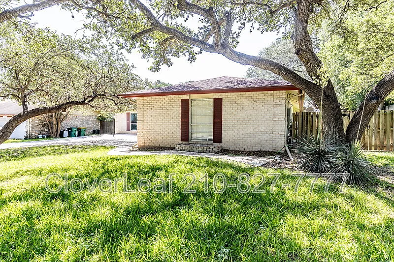 Building Photo - 8246 Phoenix Ave