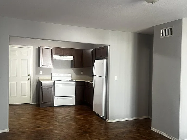 115 N Albert Pike Ave — Photo 12