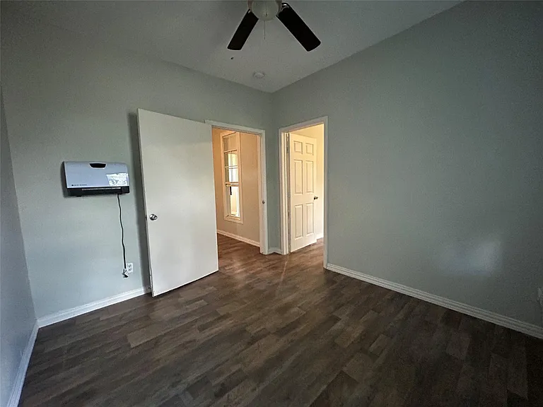 400 Symes St #B — Photo 27