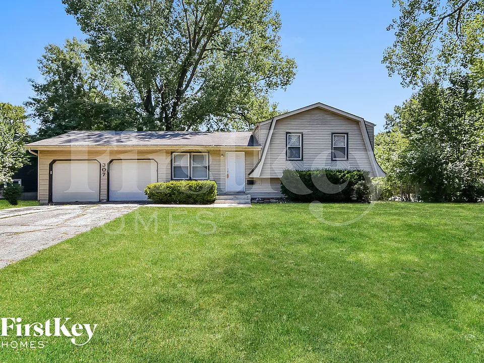 307 NE Arlington Cir
