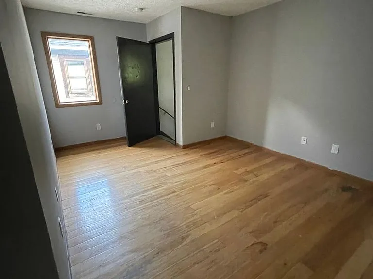 72 Chittenden Ave — Photo 7