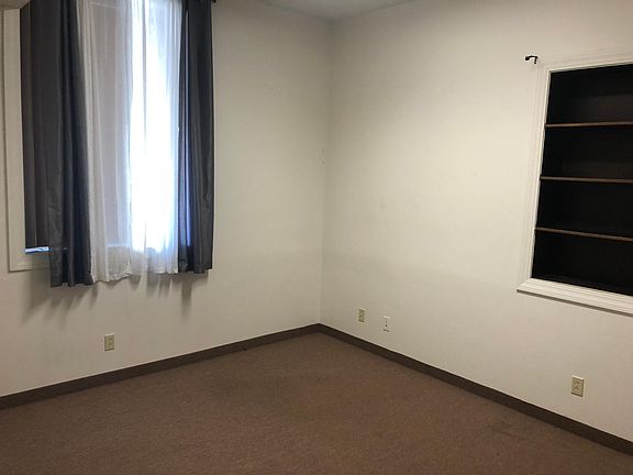 3rd image of 3 Railroad Ave #1-B
