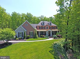 708 Cur Lee Ln, Boiling Springs, PA 17007