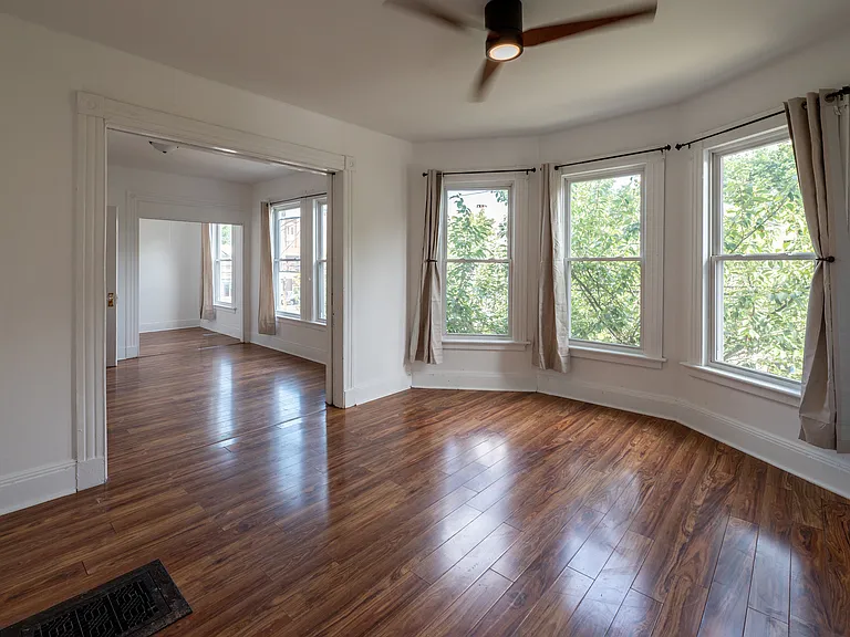 92 Pearl St #2 — Photo 1