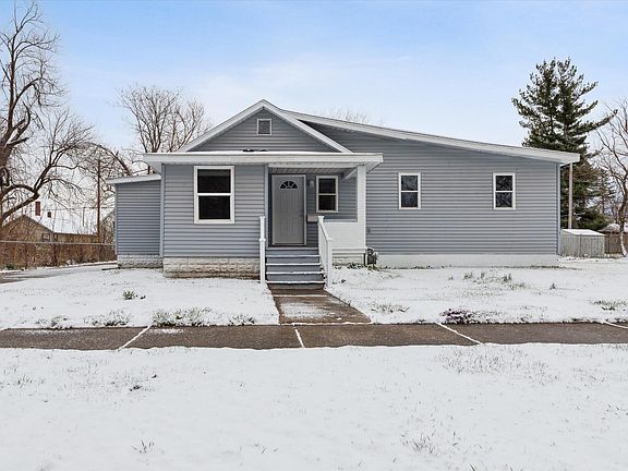 3rd image of 1137 Hurd Ave