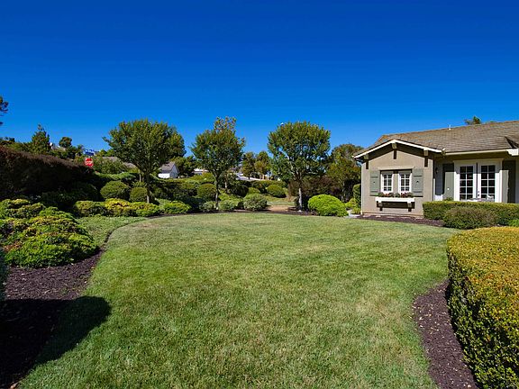 3rd image of 1349 Deerbrook Dr
