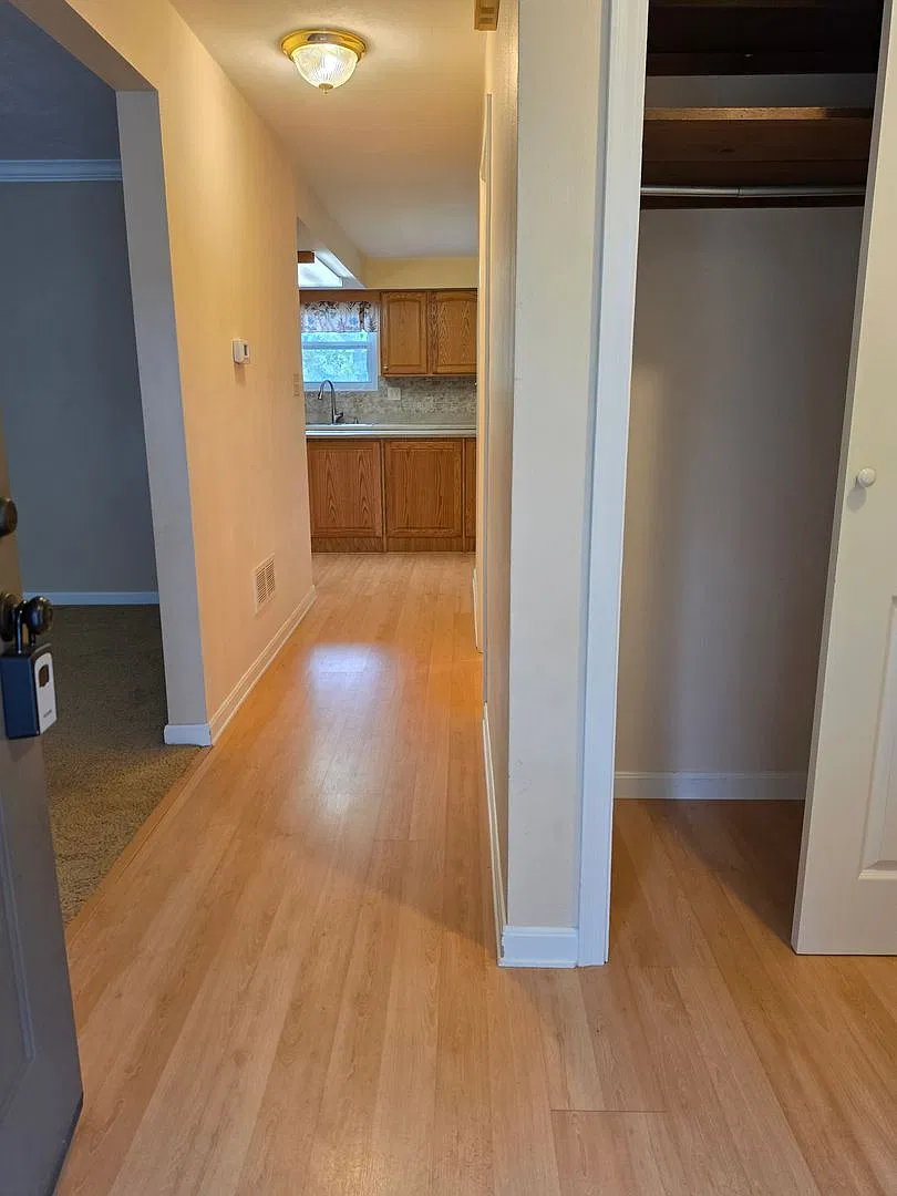 Your Next Home Awaits! 4 Bedrooms, 2.5 Baths for Rent — Photo 3