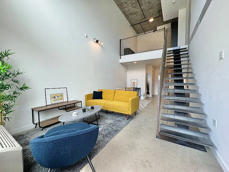 Harvey Hillcrest — Photo 60
