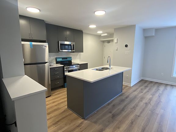 2nd image of 401 Glenroy Gilbert Dr #21