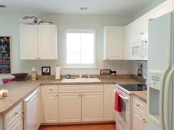 5th image of 4845 Habersham Ln