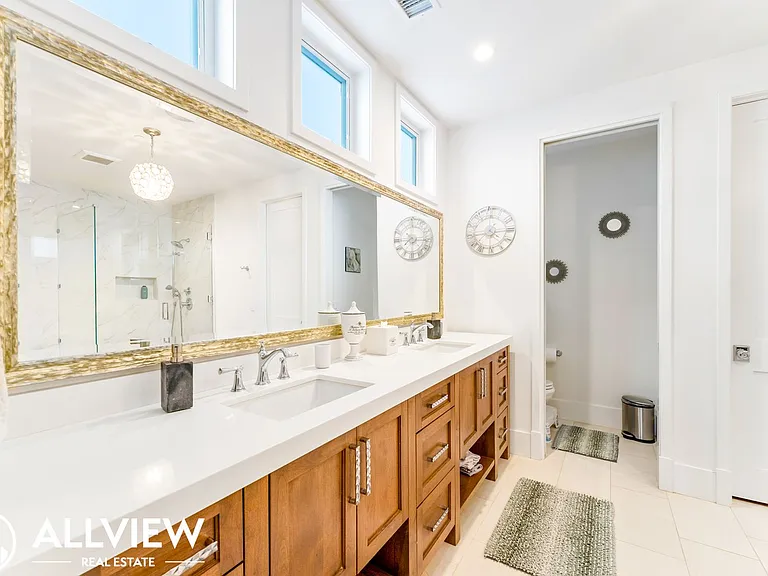 411 1/2 Heliotrope Ave — Photo 36