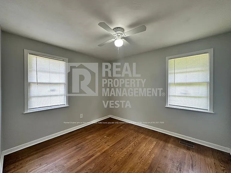 3257 Ohara Dr S — Photo 9