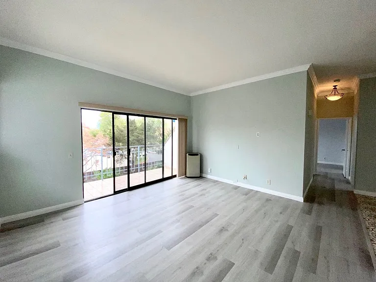 8310 Regents Rd #3H — Photo 8