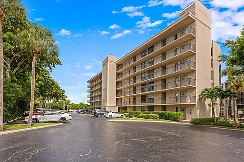 21 Royal Palm Way #1050 Photo 1