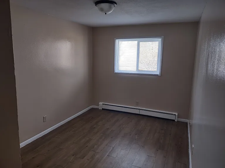 1034 Suburban Ave E #203 — Photo 3