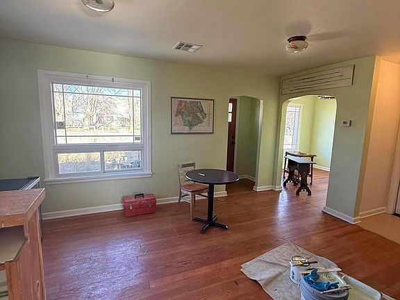 3rd image of 280 E Main St