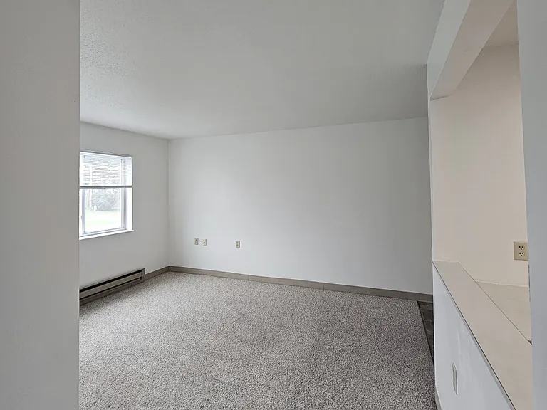 409 S Hudson Ave — Photo 4