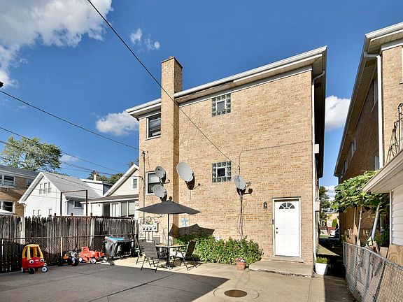 4th image of 2036 N 72nd Ct
