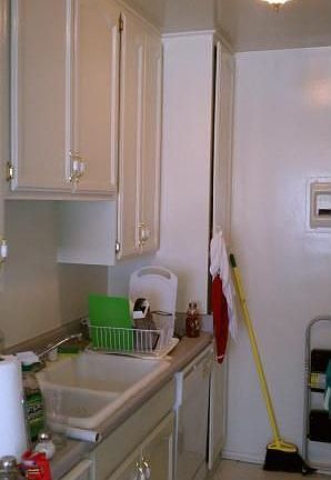 4th image of 1711 Granville Ave APT 12