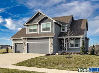 1622 NE Vicksburg Dr, Ankeny, IA 50021