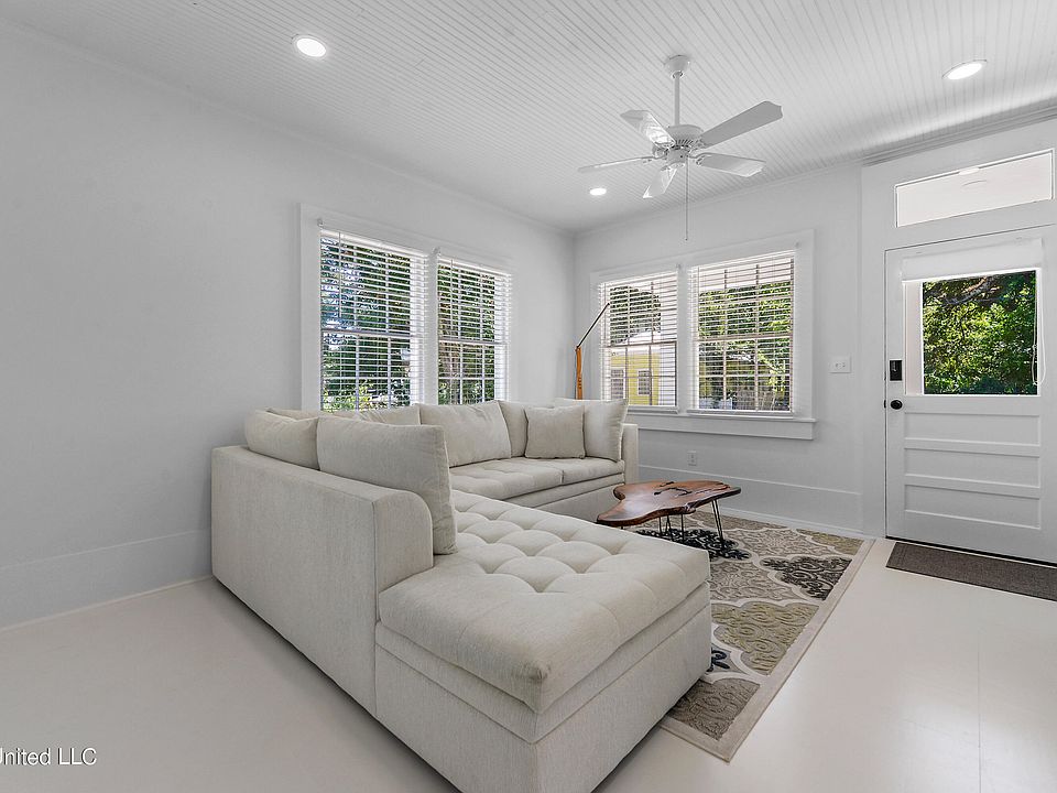229 Sycamore St, Bay Saint Louis, MS 39520 Zillow