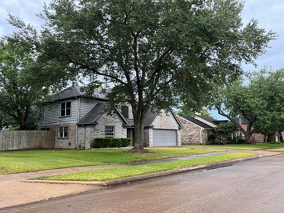 3rd image of 4007 Dogwood Dr