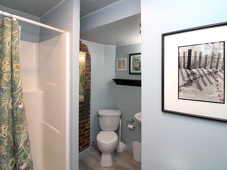 32 Balm Grove Ave #B — Photo 10