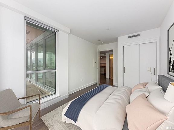 3rd image of 718 Long Bridge St APT 301