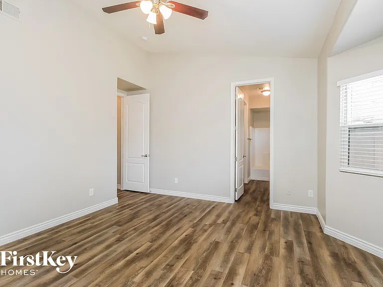 677 W Mesquite Tree Ln — Photo 9