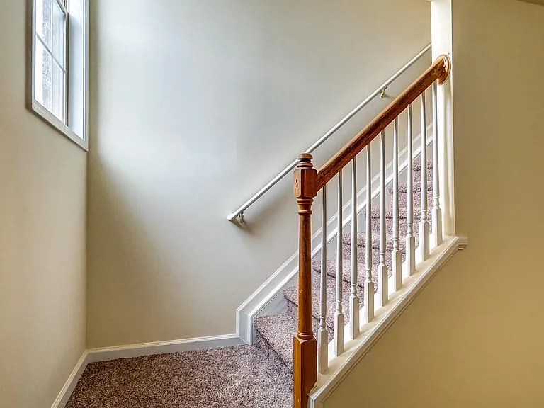 578 Hampton Way #A — Photo 12